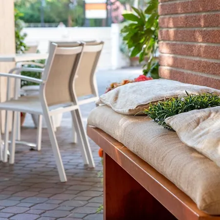 Отель Orsa Maggiore 3*